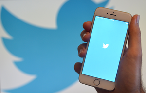 Twitter shutdown of apps for deleted tweets could give politicians new control